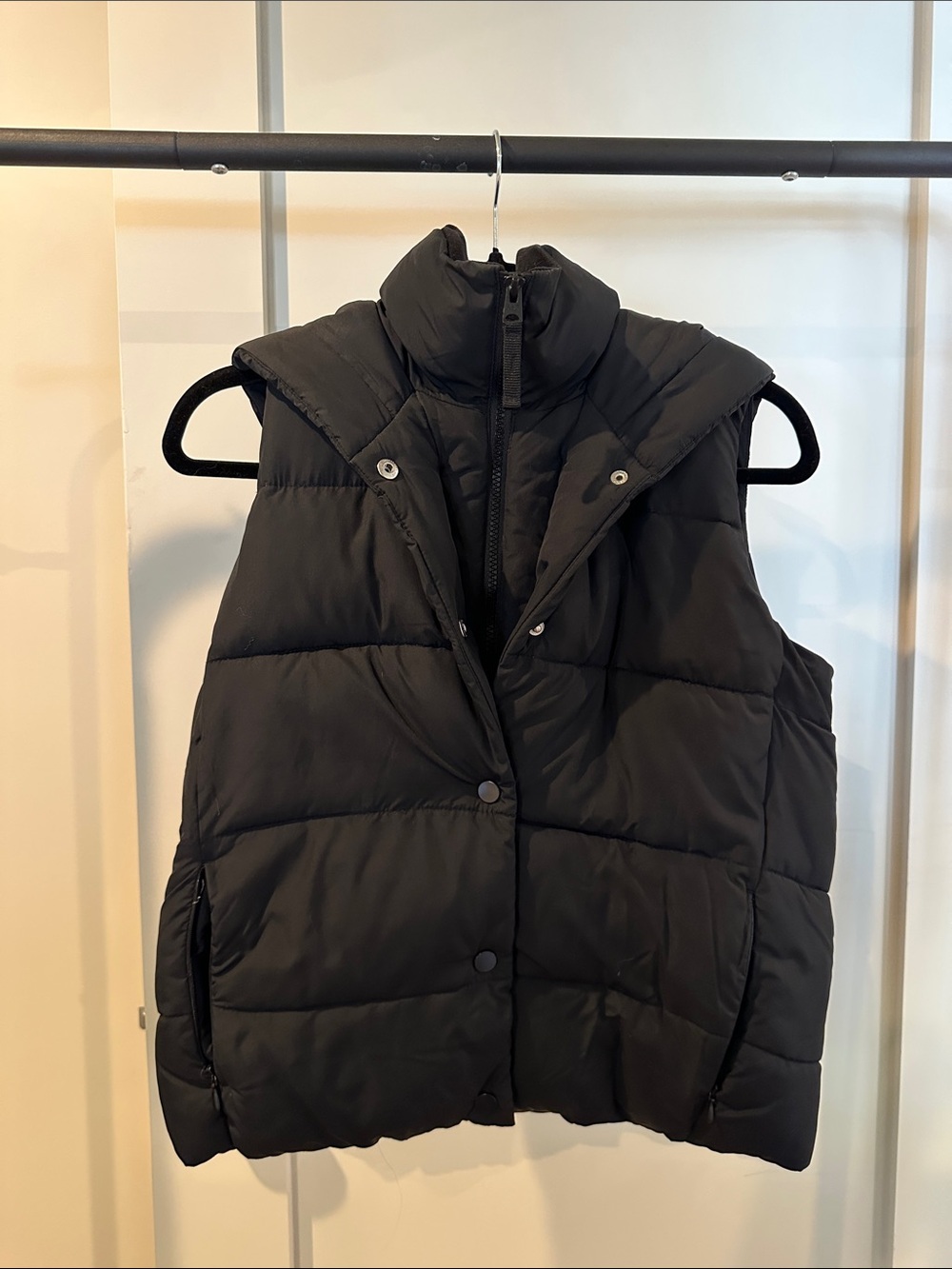 Abercrombie & Fitch Black Quilted Puffer Vest